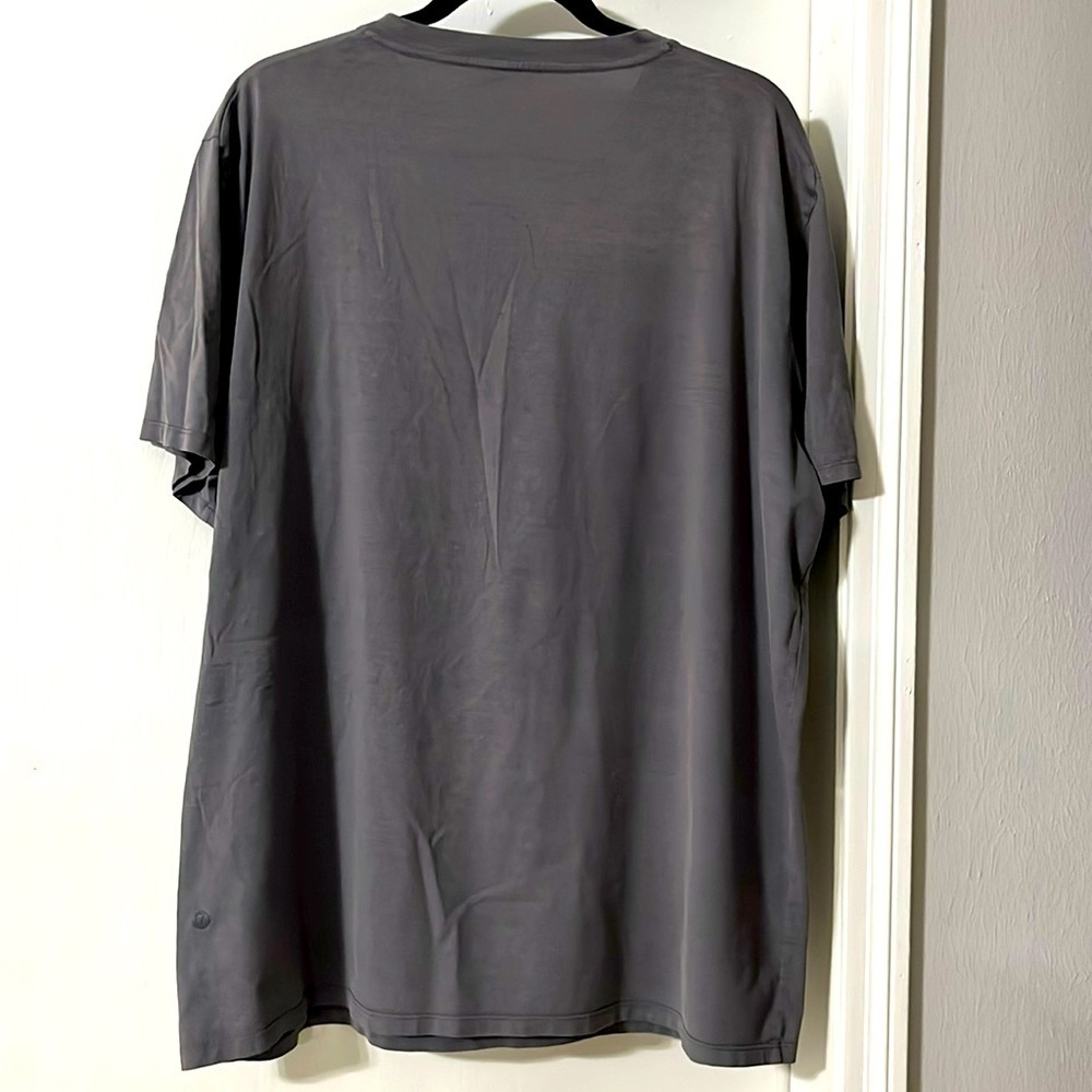 Lululemon men’s shirt